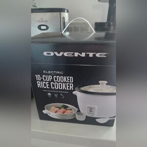 White Electric Rice Cooker NEW